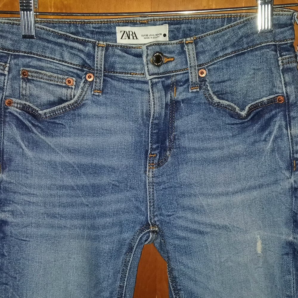 Zara Women's Blue Jeans Size 27/4